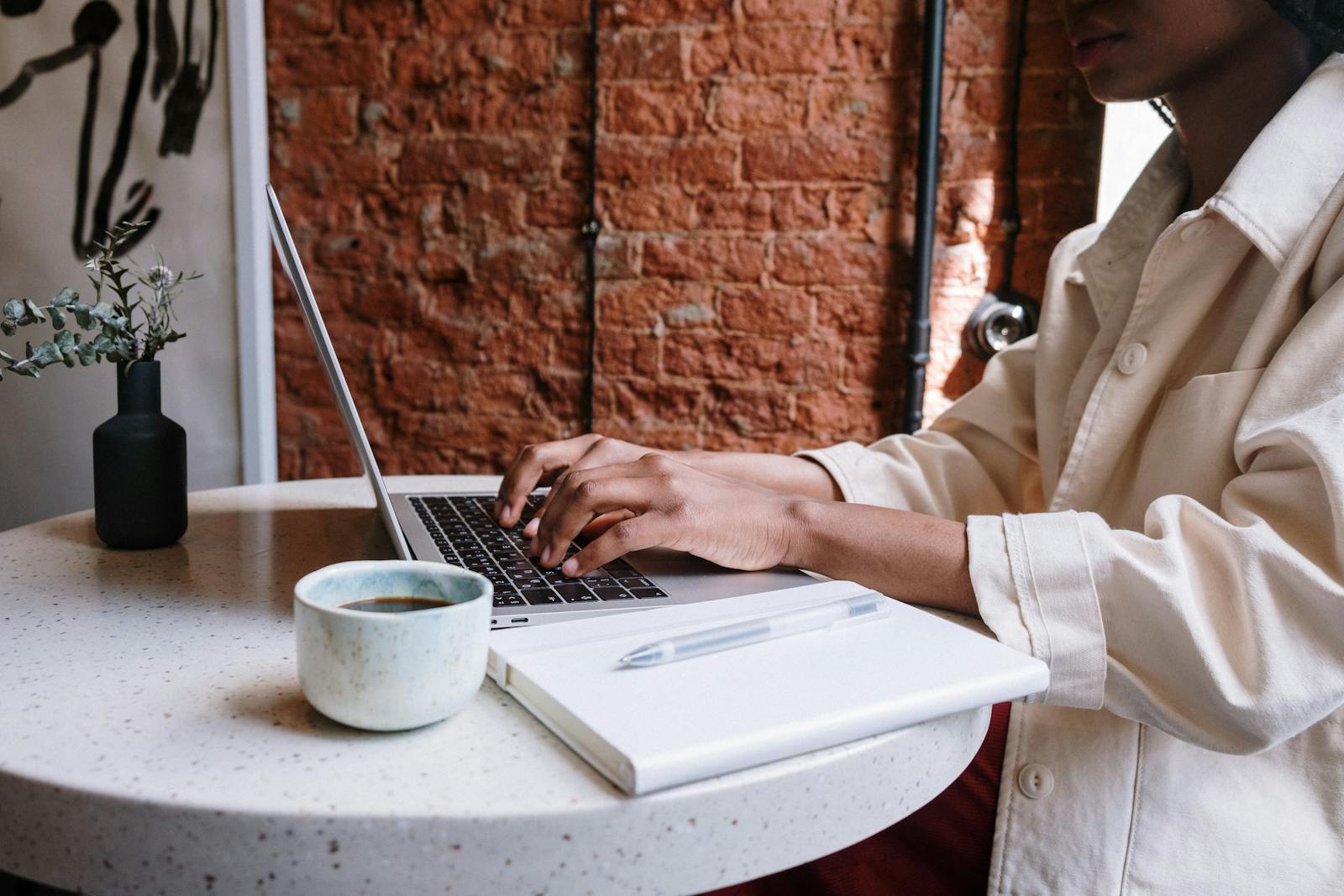 Most Bloggers Focus on the Wrong Metric. This is the Only One That Predicts Income.